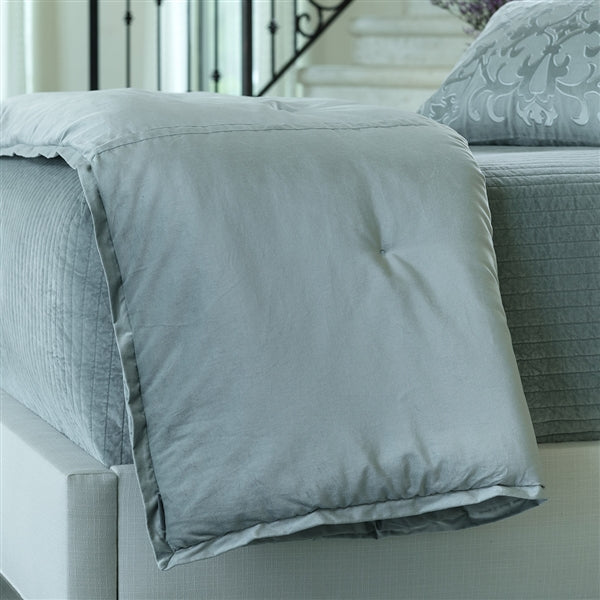 Aria Personal Throw