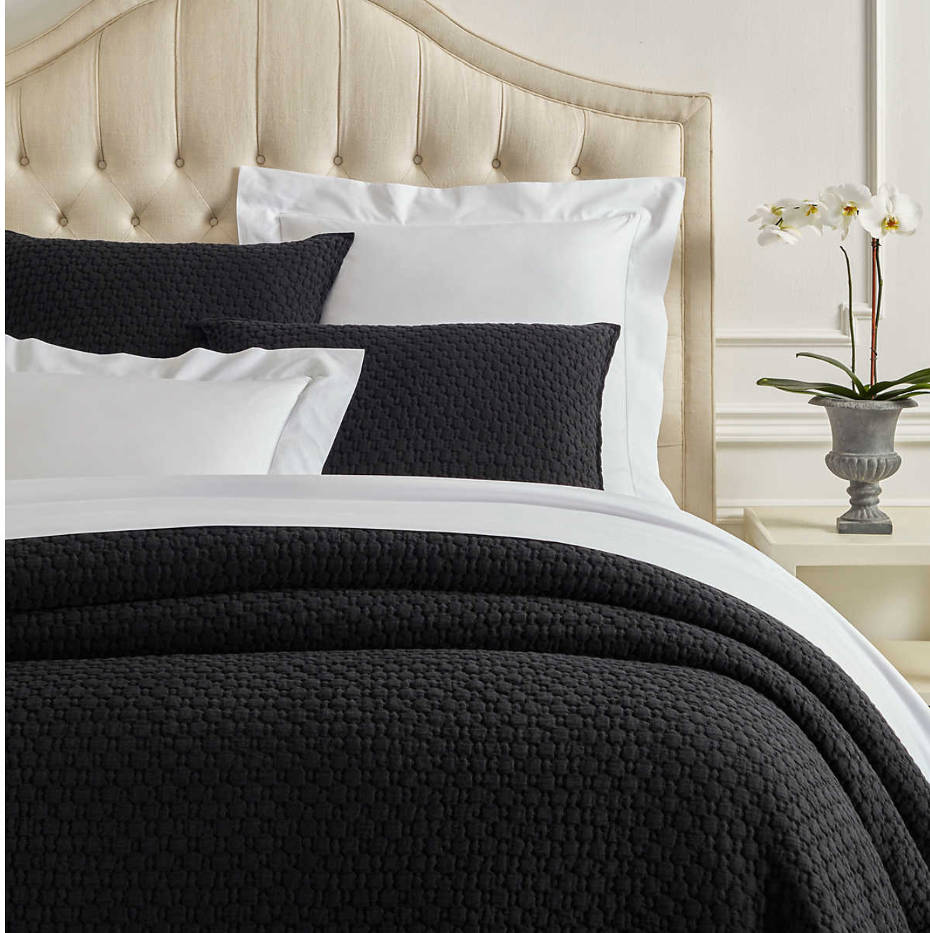 Lodi Matelesse Coverlet-King