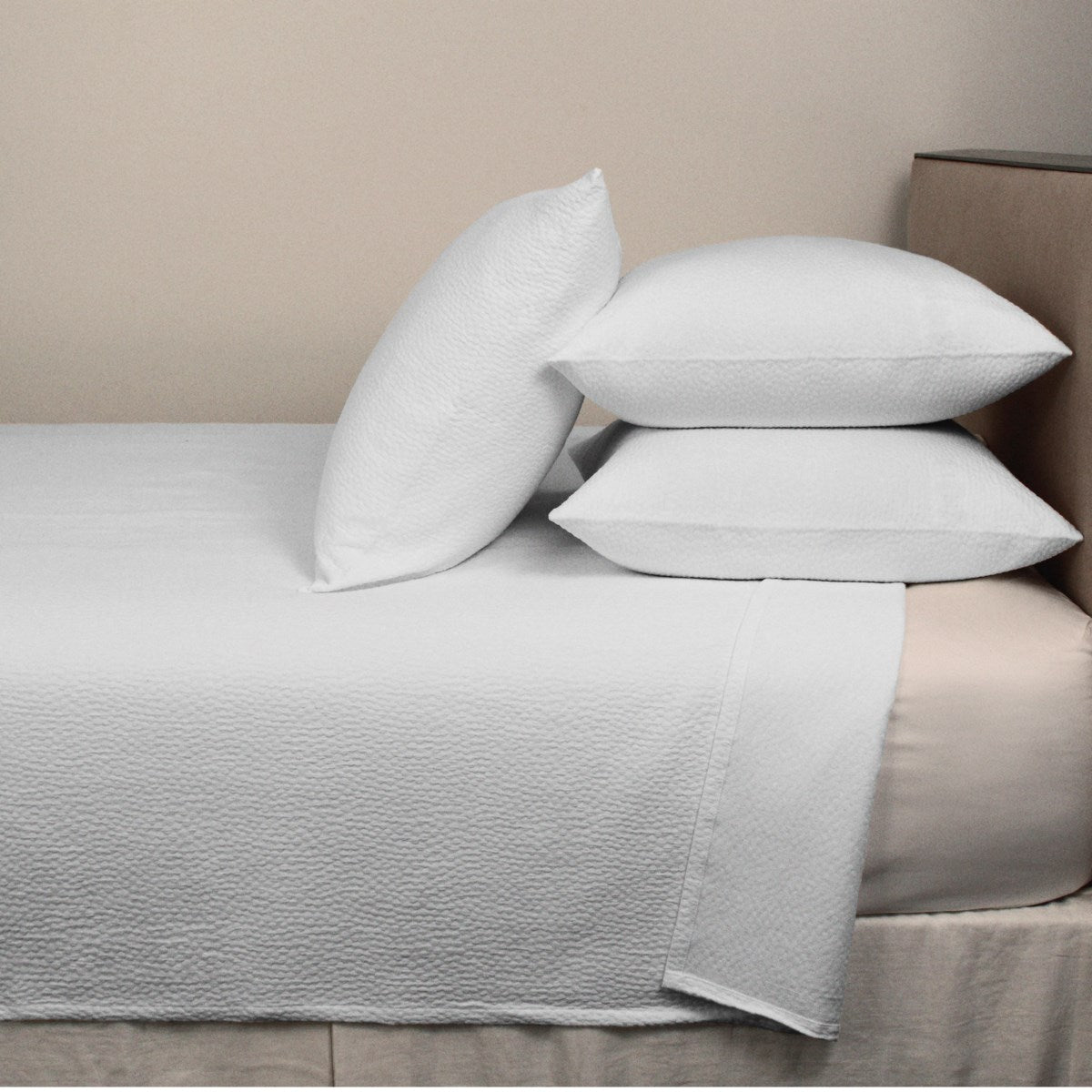 Bubble Matelasse Coverlet Set